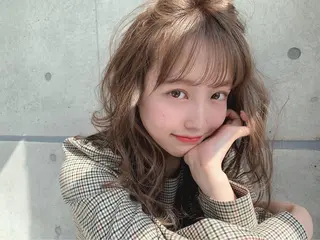 セミロング カラー ヘアアレンジ 【公式】DISCO銀 座🪩トレンド🪽のヘアスタイル