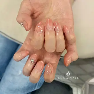 ネイル アトリエ　ミモザ所属・いまむら あかりのネイルデザイン