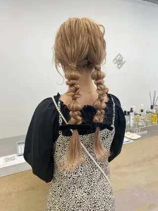 ロング カラー ヘアアレンジ hinaka .のヘアスタイル