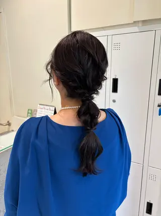 ヘアアレンジ 垢抜け小顔レイヤー オリーブ/スミレのヘアスタイル