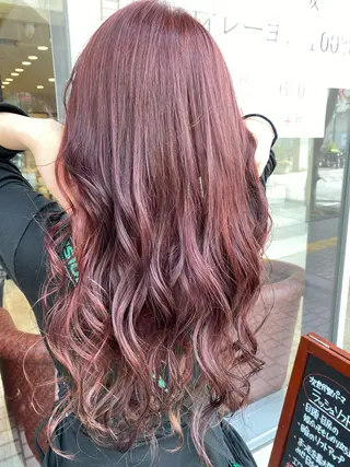 ロング カラー デザインカラー✨新倉 佑奈のヘアスタイル