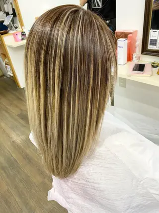 セミロング カラー IwAsh大和駅前店 河野亜里香のヘアスタイル
