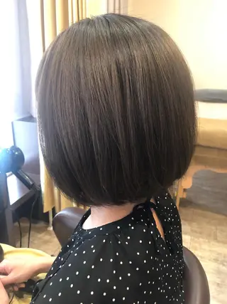 ミディアム 古川 安紀のヘアスタイル