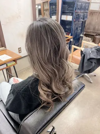 ロング カラー 🩵小野 えりか🩷のヘアスタイル