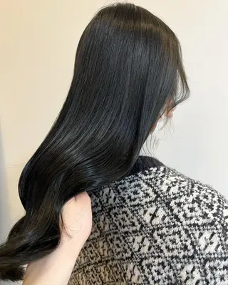 ロング カラー 透明感，髪質改善の プロ☝🏻前田俊樹✨のヘアスタイル