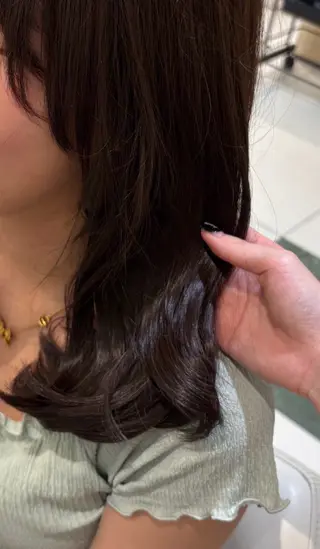 ミディアム 鵜野 惠帆のヘアスタイル