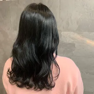 ミディアム 三好 羽美のヘアスタイル