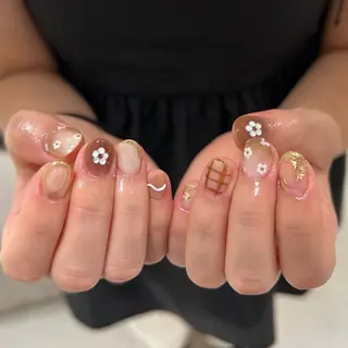 ネイル esby Loely MIZUKIのネイルデザイン