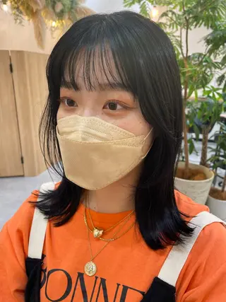 ミディアム カラー 高梨 菜々のヘアスタイル