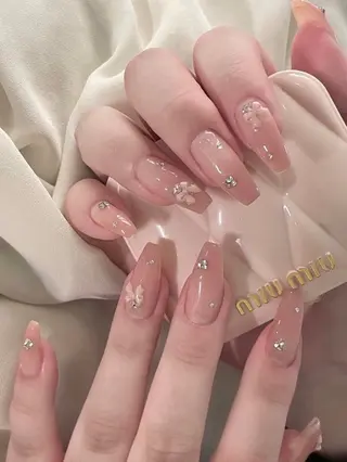 カラー AIN Nailのネイルデザイン