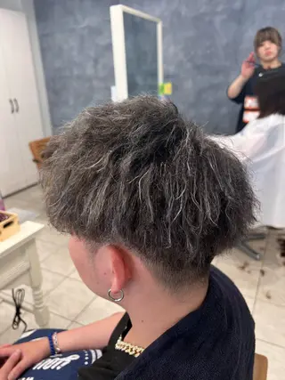 ショート カラー パーマ メンズカットグラデー ションカラー/ケイゴのヘアスタイル