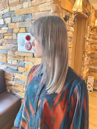 ロング カラー 千 田のヘアスタイル