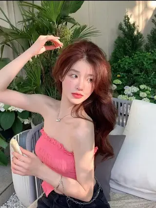 カラー 韓国風レイヤーカラー ライムのヘアスタイル