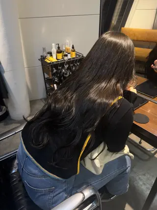 カラー 平山 結実のヘアスタイル