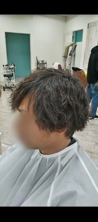 メンズ パーマ 磯崎 美幸のヘアスタイル