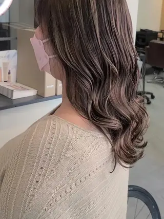 ロング カラー ❣️ハイトーン❣️ BLUE&Co.のヘアスタイル