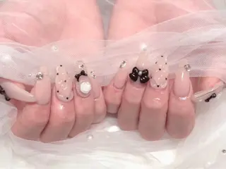 ネイル Roi〈ロワ〉 Yunaのネイルデザイン