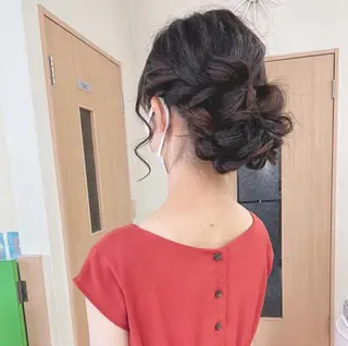 ロング ヘアアレンジ yui .のヘアスタイル
