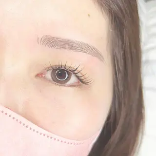 アイブロウ 尾﨑 りおのマツエク・マツパデザイン