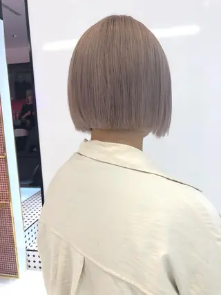 ショート カラー 相川 愛実のヘアスタイル