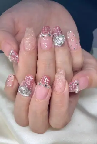 ネイル マツエク・マツパ アイブロウ Nail&eye Belire 新宿のネイルデザイン