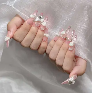 ネイル Lee Nailsのネイルデザイン