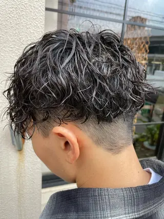 メンズ 沖縄メンズパーマ/ TSUME🌈のヘアスタイル
