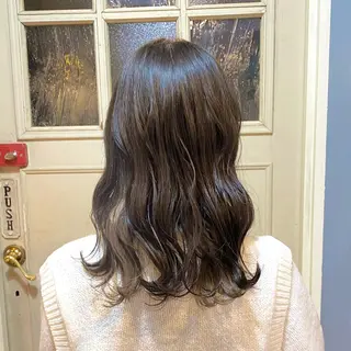 セミロング カラー BRITS 渡辺 菜々子のヘアスタイル