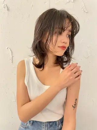 セミロング カラー ヘアアレンジ 透明感color 🥣suzunaのヘアスタイル