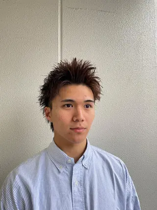 ヘアアレンジ メンズ 艶髪✨寒色カラー✨ 翁長孝輔のヘアスタイル