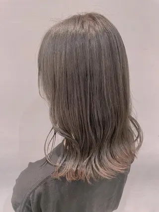 ミディアム カラー 🦖鶴岡 香純🦖のヘアスタイル