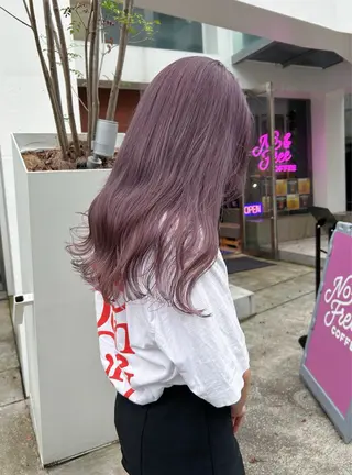 ミディアム カラー ハイトーンボブ 前田 表参道 グレージュのヘアスタイル