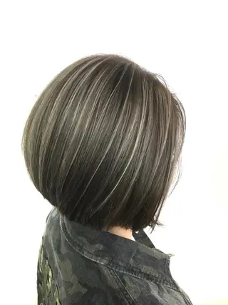 ショート ブリーチカラー☆ 再生トリートメントのヘアスタイル