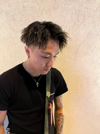 ショート パーマ メンズ 仲谷 直のヘアスタイル