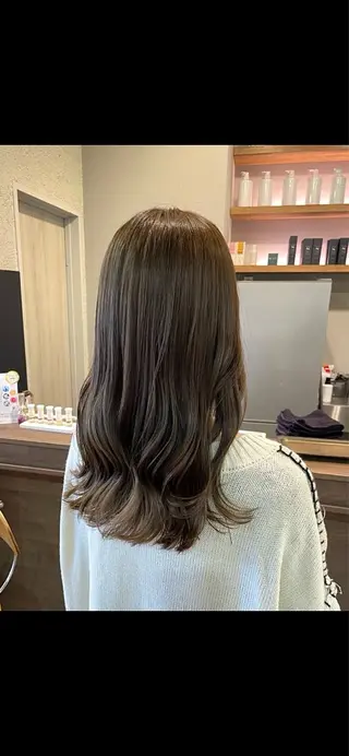 ロング オオシマ ミユのヘアスタイル