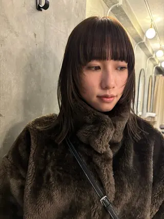 ミディアム カラー 松崎 めいのヘアスタイル