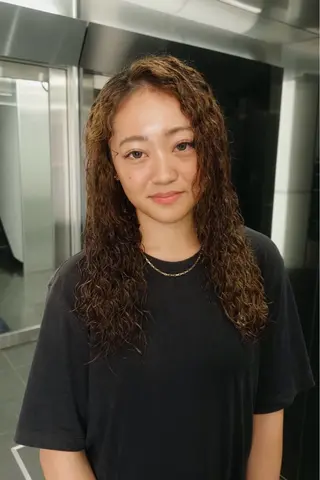 ロング パーマ ケアブリーチ特化✨/ 艶カラー/エクステのヘアスタイル