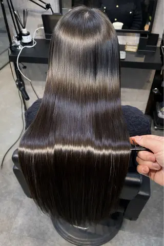 ロング ♦️髪質改善縮毛矯正 美髪💍谷口克也♦️のヘアスタイル