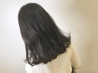 ミディアム カット講師 久保匠のヘアスタイル