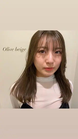 セミロング 奈良 彩華のヘアスタイル