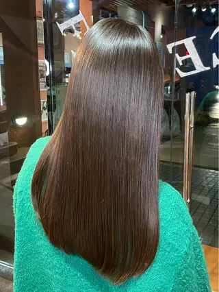 ロング FACE DECO AVEDA所属・美髪美容師 いいじまあいかのヘアスタイル