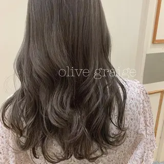 ロング カラー ぱつっとボブ/ 小野あかねのヘアスタイル