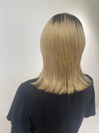 ミディアム 岡野 芽依のヘアスタイル