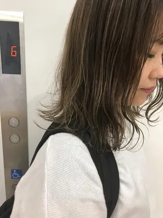ミディアム カラー パーマ ヘアアレンジ キッズ ネイル マツエク・マツパ 🫧umu.🫧韓国 /レイヤー/ハッシュのヘアスタイル