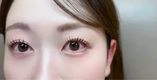 マツエク・マツパ まつ毛と眉毛の専門店 オクターブ福岡店所属・オクターブ天神店 ウラベのマツエク・マツパデザイン