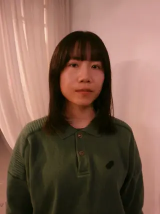 ミディアム 宮前 芽衣のヘアスタイル