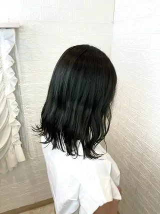 ミディアム カラー 六反 仁哉のヘアスタイル
