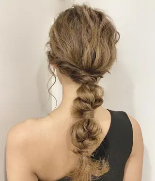 ロング ヘアアレンジ 🎨カラー満足度 500%💫ヅル💫のヘアスタイル