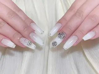 ネイル Lumina _ Harukaのネイルデザイン