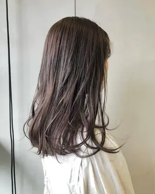 セミロング カラー 圧倒的透明感カラー nana🦕のヘアスタイル